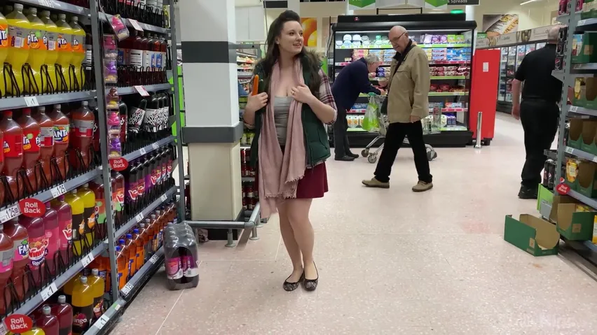 Milf In Store Flash Milf In Store Flash