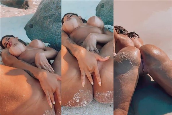 Stephanie Silveira Nude Teasing Video Leaked